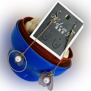 Elegant & Long Goldtoned chain & Floral charm Design Asymmetric Fashion Earrings